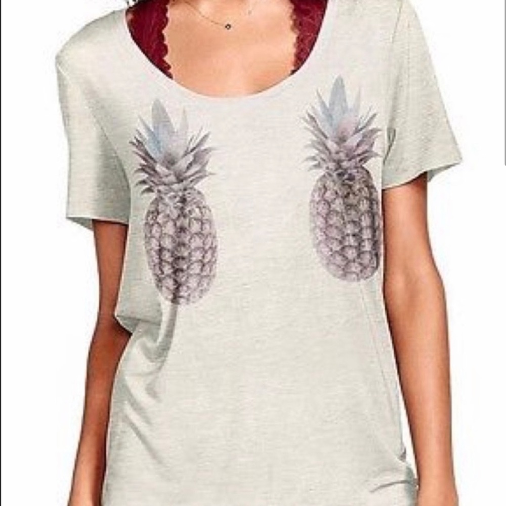 Pink Victoria’s Secret top